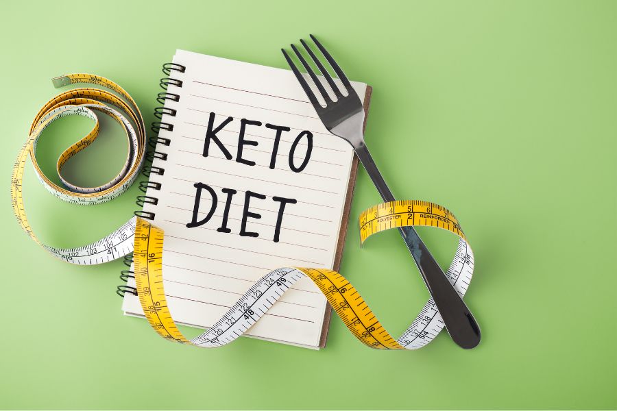 Régime keto (cétogène) : aliments, bienfaits, menus, risques