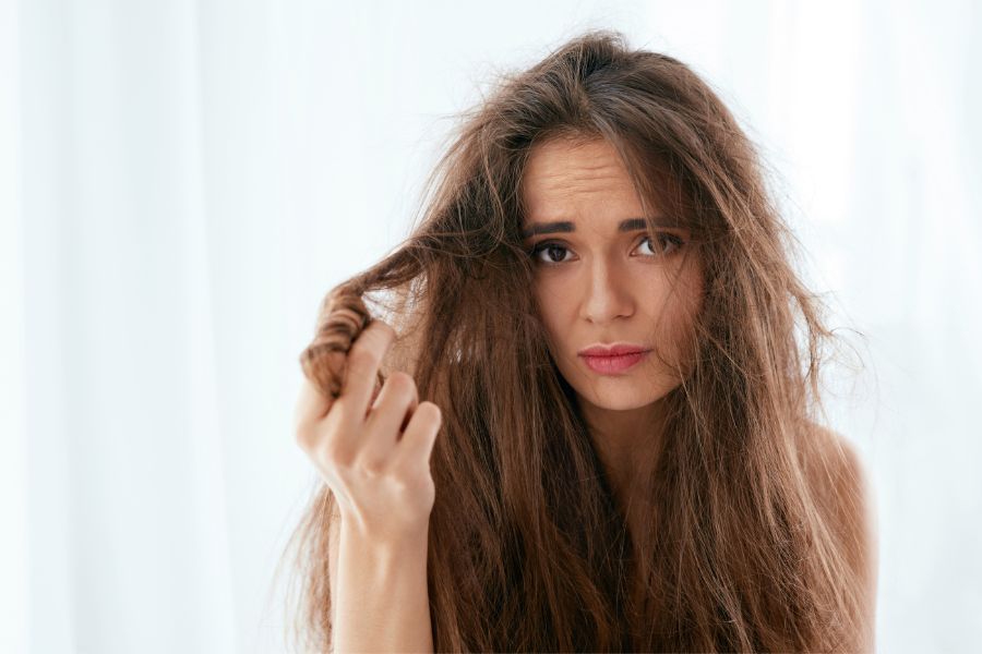 cheveux ternes et sans vitalité